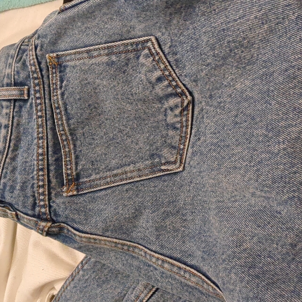 Bill Blass Petite Jeans, Size 8P - Picture 5 of 15